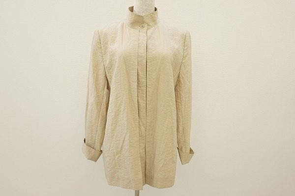 軽やかで肌ざわりの良いシルク混のセシオセラのジャケットを買い取りしました