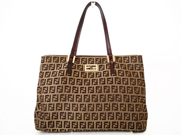 フェンディのズッカ柄トートバッグを買取しました