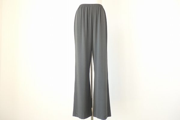 適度なフィット感と緩さのあるセシオセラのパンツを買取しました