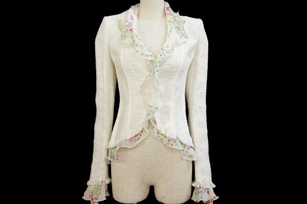 幻想的なディティールが可愛らしいウンガロのジャケットを買取しました