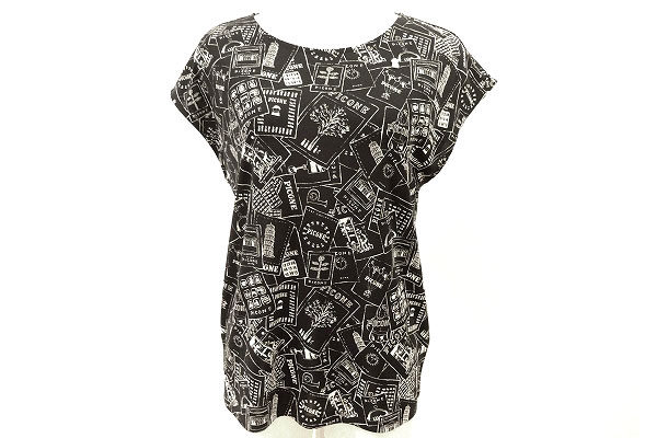 ポップならくがき柄が素敵なピッコーネのカットソーを買い取りました