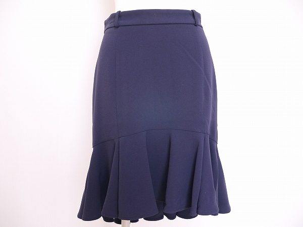 マーメイドシルエットが優美なウンガロのスカートを買取しました