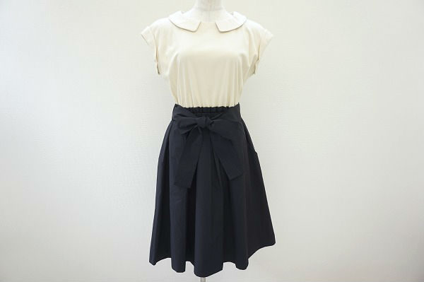 可愛いディテールが魅力的なトゥービーシックのワンピースを買取ました