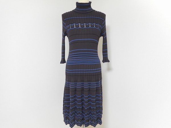 シックなボーダーが印象的なヒロココシノのワンピースを買い取りしました