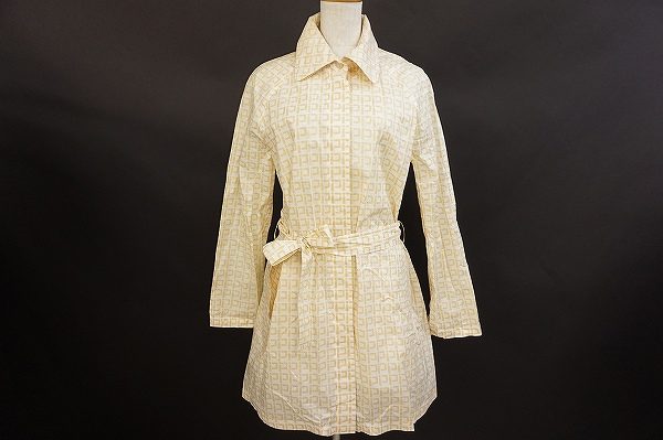 都会的な装いが楽しめるピッコーネのコートを買い取りました