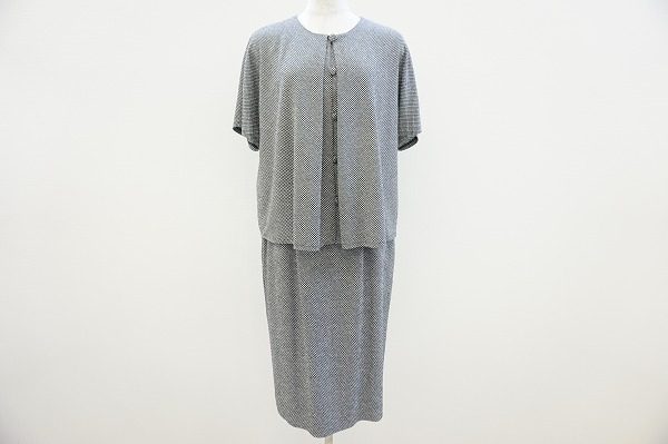 一着持っていると重宝しそうな詩仙堂のちりめんセットアップを買取いたしました