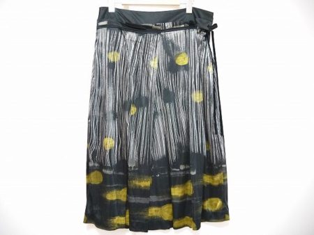 モダンアートのような印象的デザイン。ヒロココシノのスカートを買取いたしました