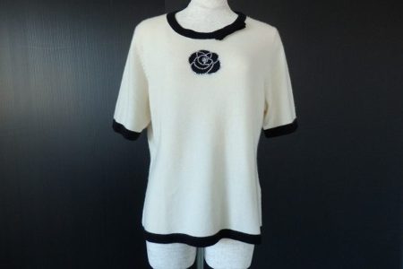 モノトーンの中に華やかさがプラス。ゲストジョコンダのニットを買取いたしました