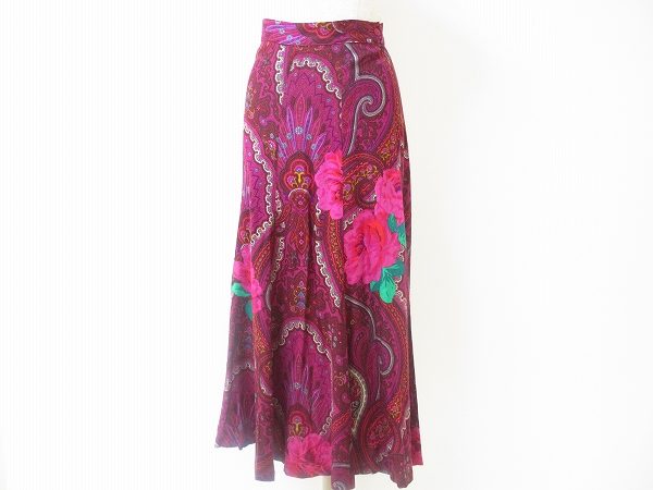 エキゾチックな雰囲気が魅力的。ケンゾーのスカートを買取いたしました