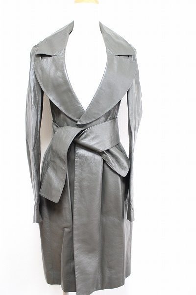 美しく色っぽいジュンコシマダのレザーコートを買取いたしました