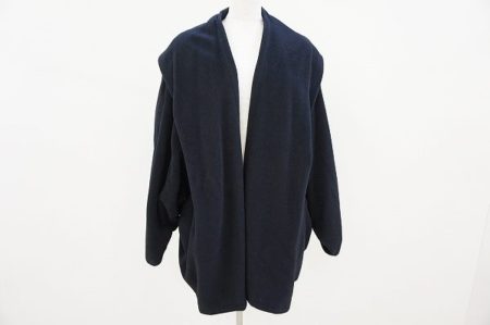 美しさと機能性を兼ね備えたイヴサンローランのコートを買取いたしました