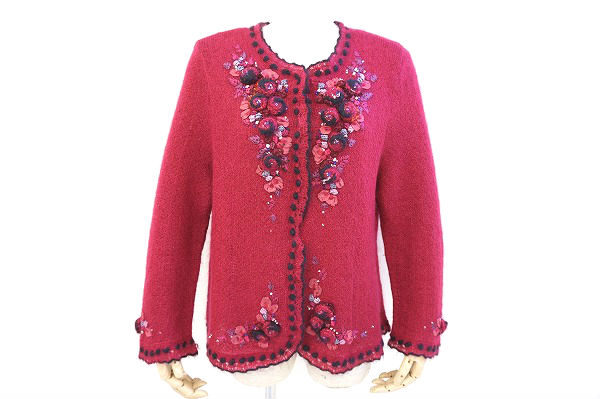 女性らしい華やかなピンクモヘアを使用したアトリエサガンのカーディガンを買取いたしました