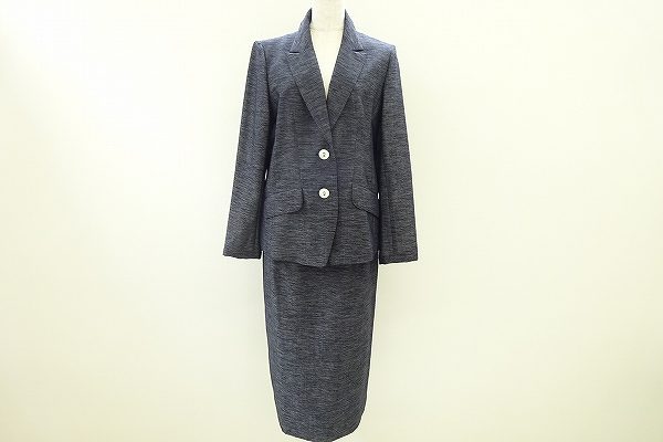 ラピーヌブランシュのシックなスーツを買い取りさせていただきました