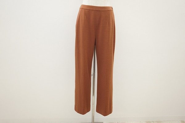 秋冬のコーディネートに取り入れたいブラウンカラーのレオナールのパンツを買取いたしました