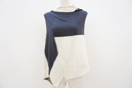 独自のカッティングされた布の組み合わせが面白い。慈雨センソユニコの変形カットソーを買取いたしました