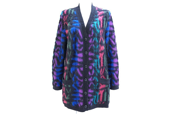 気持ちが弾むネオンカラーのミッソーニのカーディガンを買取いたしました