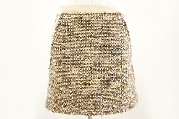 華やかさと上品さを両立したミッソーニのスカートを買取いたしました