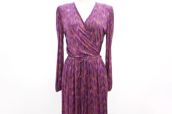 上品でミステリアスな雰囲気のミッソーニのシルクワンピースを買取いたしました