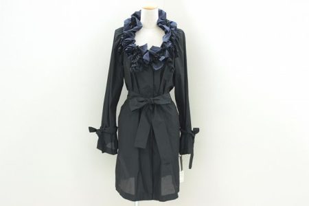 春先まで使えるシズカコムロの薄手のコートを買い取りました