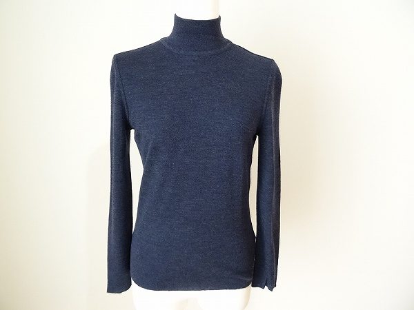 シルエットが綺麗なレナランゲのセーターを買取いたしました