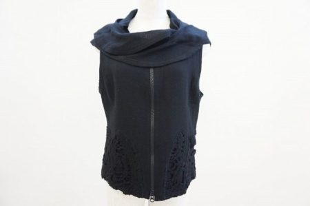 着こなし自由自在のエイココンドウのウールベストを買い取りました