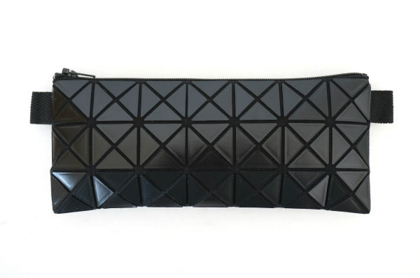 バッグの中に忍ばせたいイッセイミヤケのポーチを買い取りました
