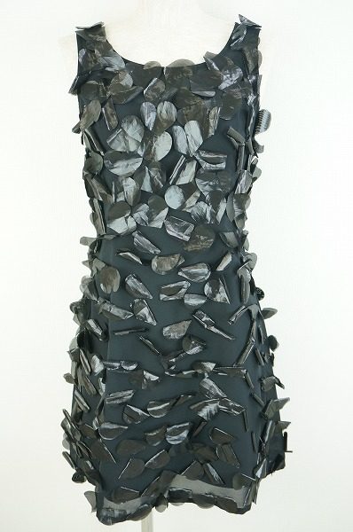 ハートのディテールが遊び心あふれる、ノコオーノのブラックワンピースを買取いたしました