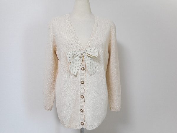 柔らかな表情が素敵なインゲボルグのカーディガンを買い取りました