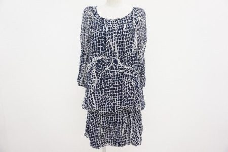 優しさや柔らかさを体感できるジュンアシダのシフォンワンピースを買取いたしました