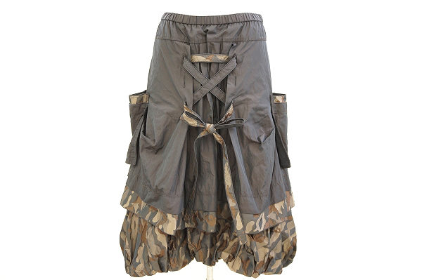 ミリタリー感がスパイシーなエイココンドウのスカートを買い取りました