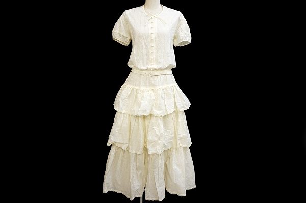 中世のような雰囲気が素敵なインゲボルグのワンピースを買い取りました