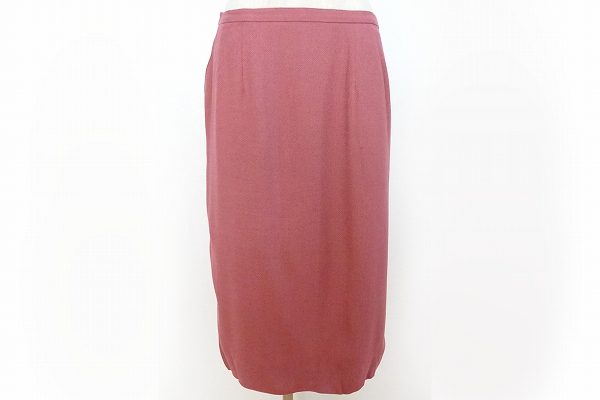 絶妙なカラーリングと丈感のジュンアシダのスカートを買取いたしました