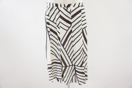 巧みなブラックライン切り替えがアートのよう。マダムジョコンダのスカートを買取いたしました