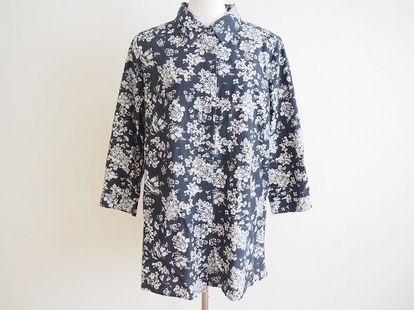 品のある花柄デザインのローラアシュレイの長袖シャツを買取いたしました