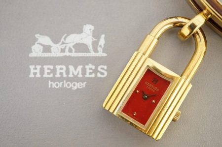 おしゃれなワンポイントとしても素敵なエルメスの定番腕時計ケリーウォッチを買い取りました