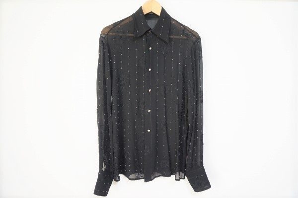 大人だからこその着こなしが楽しめるフィッチェのシルクシャツを買い取りました