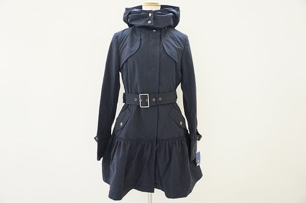 着て美しく、そして暖かい、バーバリーブルーレーベルのコートを買取いたしました