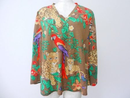 躍動感と美しさを融合したデザインの伊太利屋のカットソーを買取いたしました