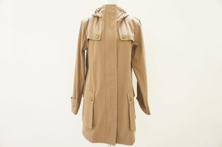 デイリー使いしたくなる着やすく合わせやすい、バーバリーのコートを買取いたしました