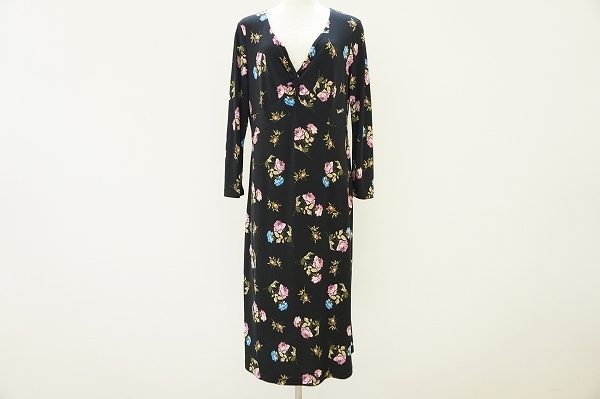 エレガントに少し可愛らしいエッセンスを。ローラアシュレイのワンピースを買取いたしました