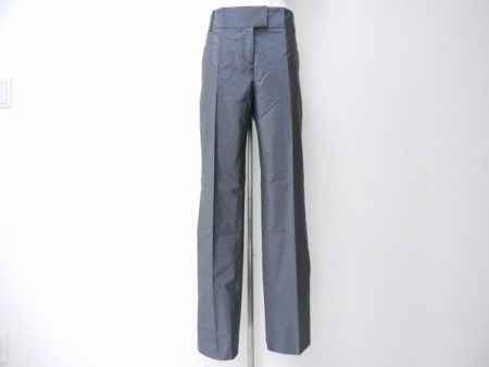 洗練されたデザインで美しい、ジョルジオアルマーニのパンツを買取いたしました