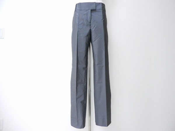 洗練されたデザインで美しい、ジョルジオアルマーニのパンツを買取いたしました