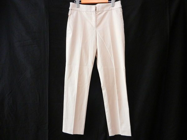 オンオフ共に使える、スタイリッシュなヒューゴ・ボスのレディースパンツを買取いたしました