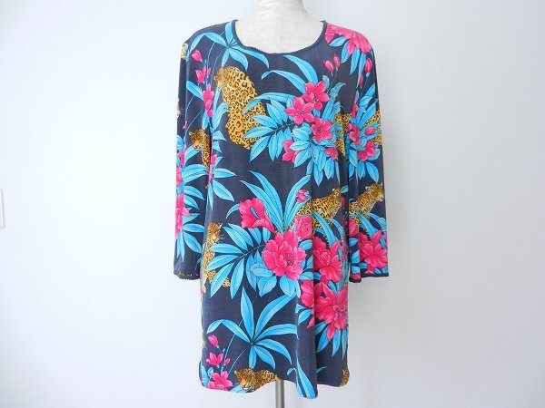 存在感ある華やかなトップス、伊太利屋のカットソーを買取いたしました