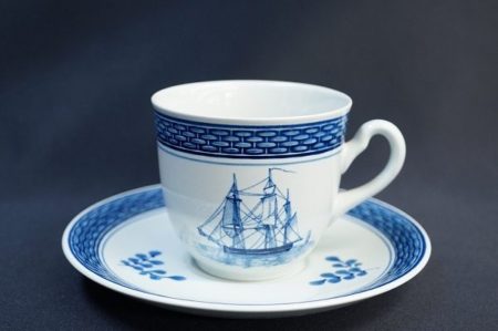 独特の色合いと絵柄が美しい、ロイヤルコペンハーゲンのトランクェーバー　カップ＆ソーサーを買取いたしました