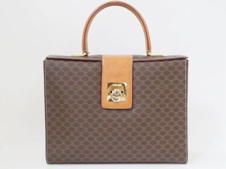 かつてセリーヌを代表するアイコンのマカダム柄のハンドバッグを買取いたしました