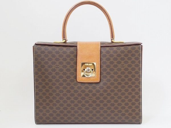 かつてセリーヌを代表するアイコンのマカダム柄のハンドバッグを買取いたしました