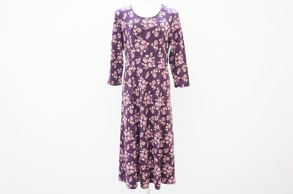 女性らしさ満点、ローラアシュレイのワンピースを宅配買取いたしました