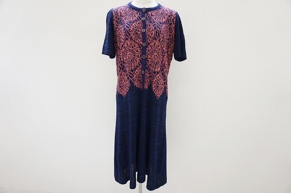 緻密に編み込まれたニット技術が素晴らしい、斉藤都世子のニットワンピースを出張買取いたしました