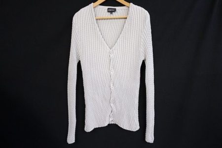 オフスタイルからビジネスカジュアルなど幅広く着られる、エンポリオアルマーニのメンズカーディガンを宅配買取いたしました